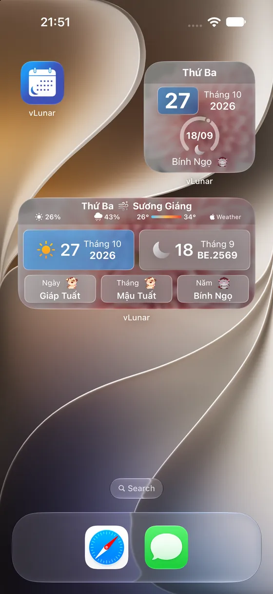 Màn hình chính iPhone với widget vLunar